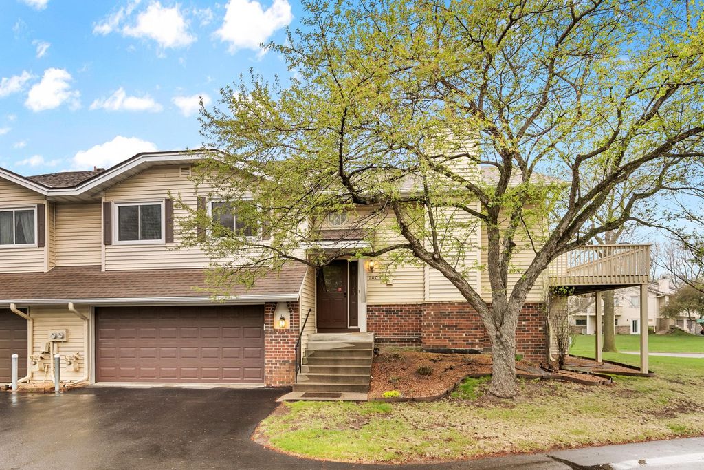 Photo of 1005 Aston Circle, Burnsville, MN 55337 (MLS # 7060302)