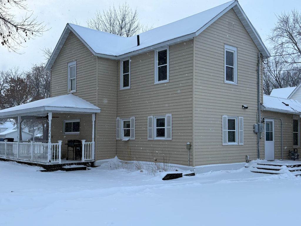 Photo of 302 13th Street S, Benson, MN 56215 (MLS # 6824149)