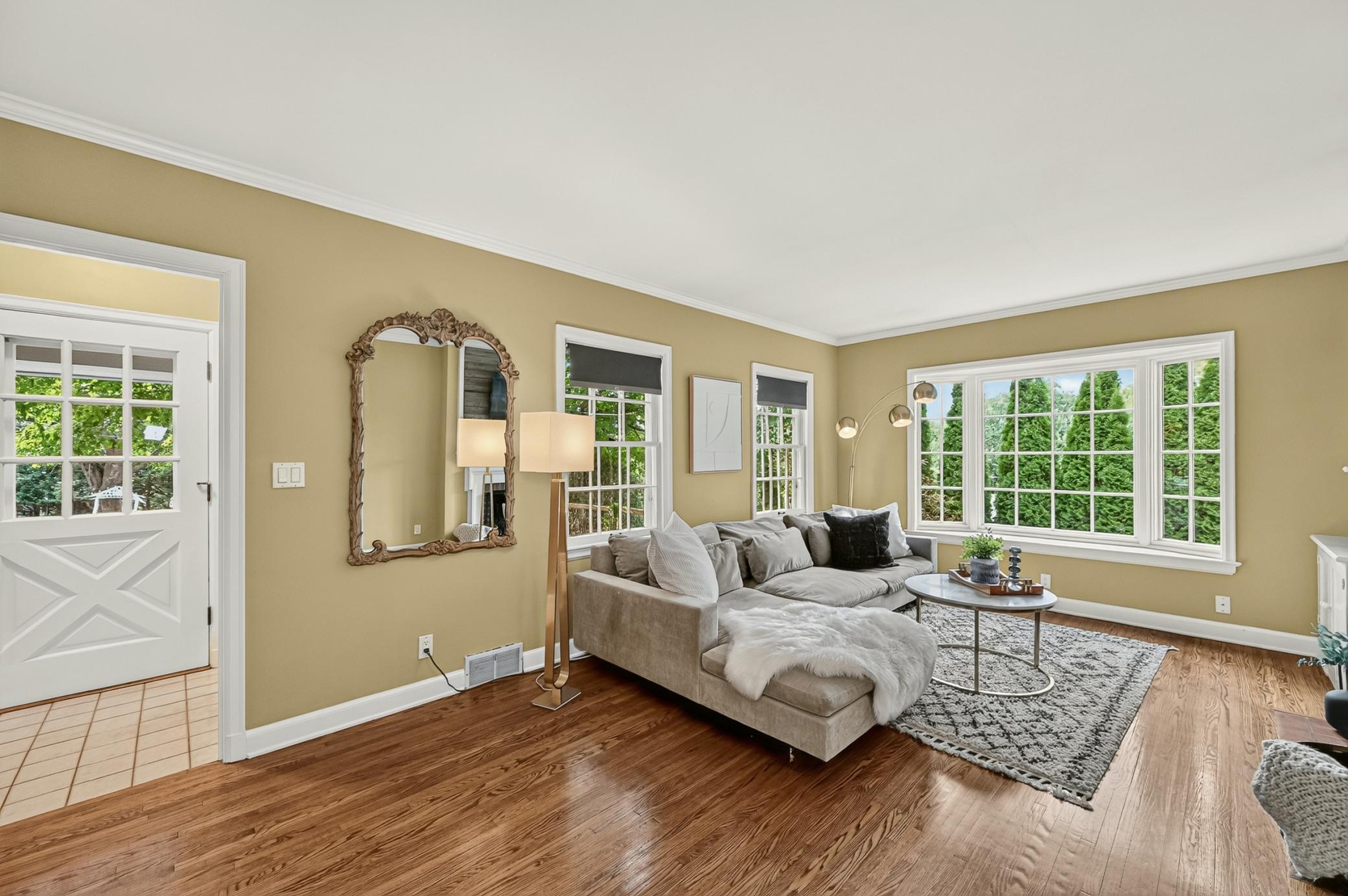 1325 8th Street SW