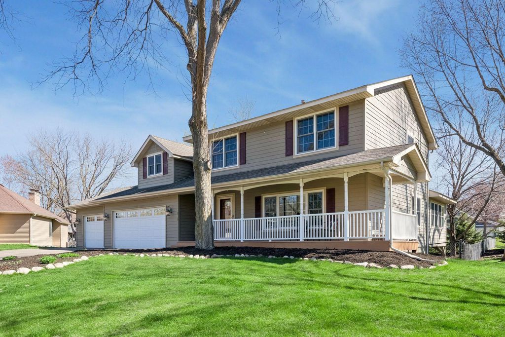 Photo of 4000 Forestview Lane N, Plymouth, MN 55441 (MLS # 7057187)