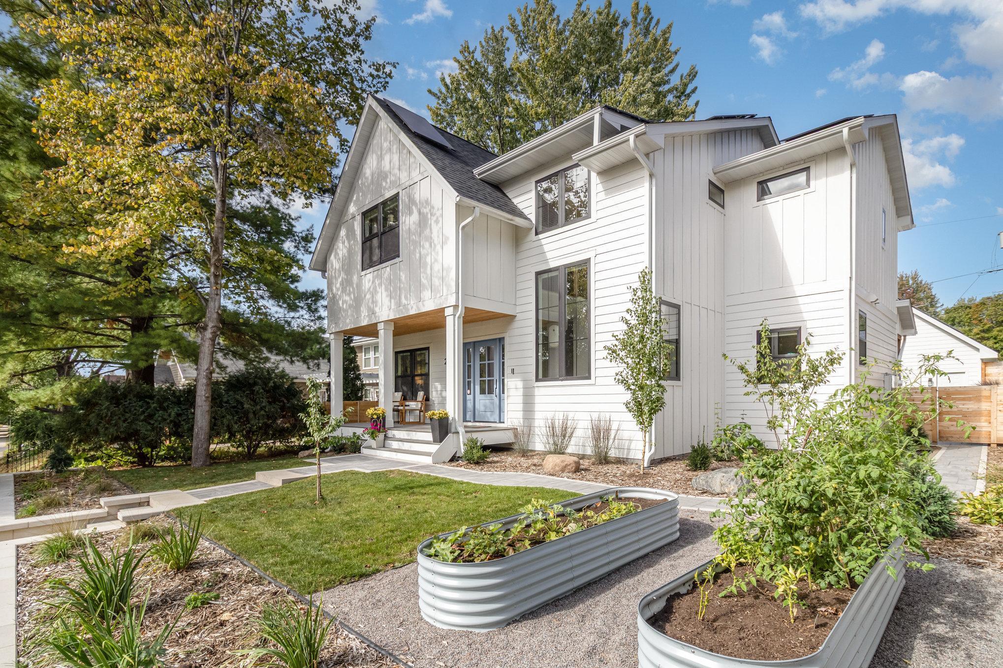 31X Stonebridge Boulevard