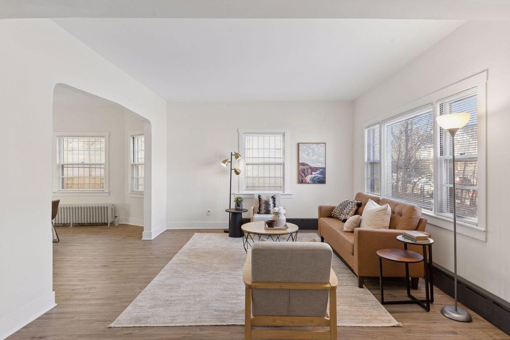 Photo of 1903 Elliot Avenue, Minneapolis, MN 55404 (MLS # 7030855)