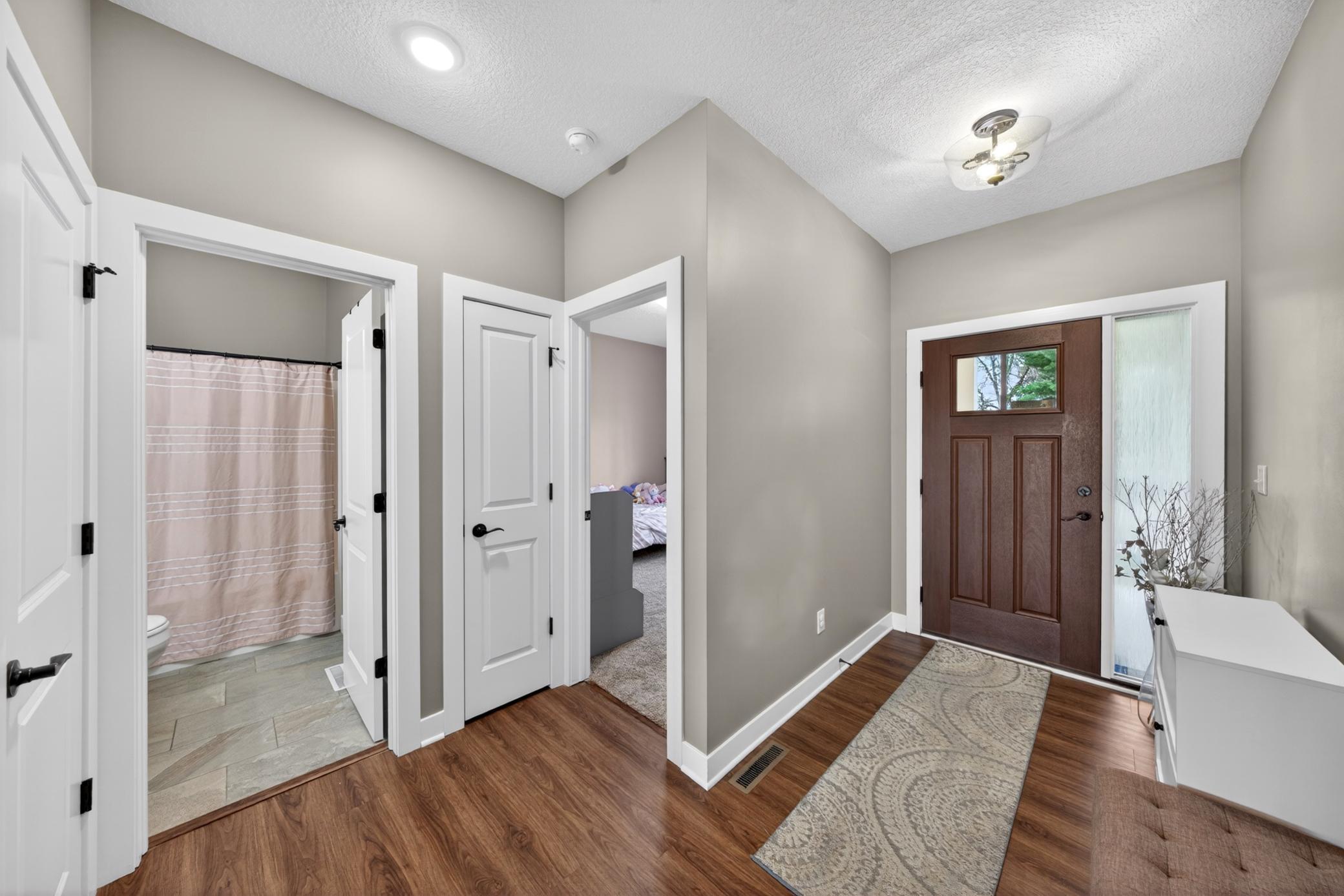 3913 Sunnydale Lane SE