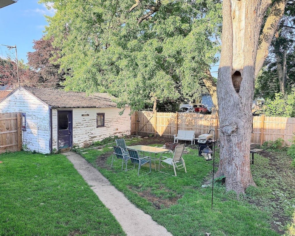 Photo of 506 Saint Peter Avenue, Albert Lea, MN 56007 (MLS # 7107810)