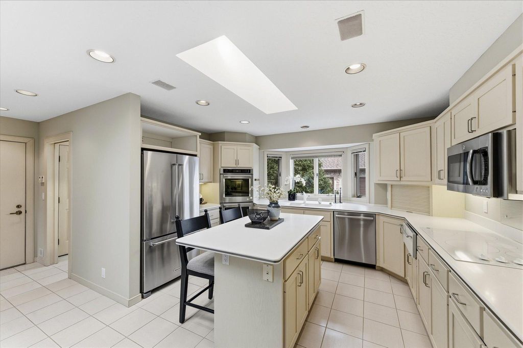 Photo of 7726 Lochmere Terrace, Edina, MN 55439 (MLS # 7013121)