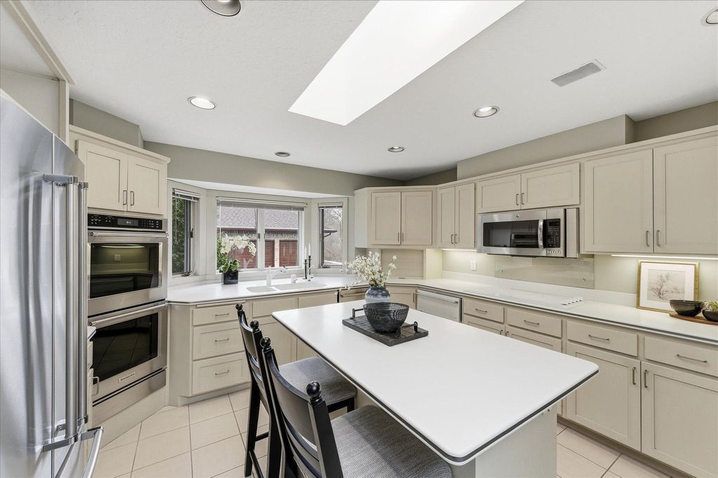 Photo of 7726 Lochmere Terrace, Edina, MN 55439 (MLS # 7013121)