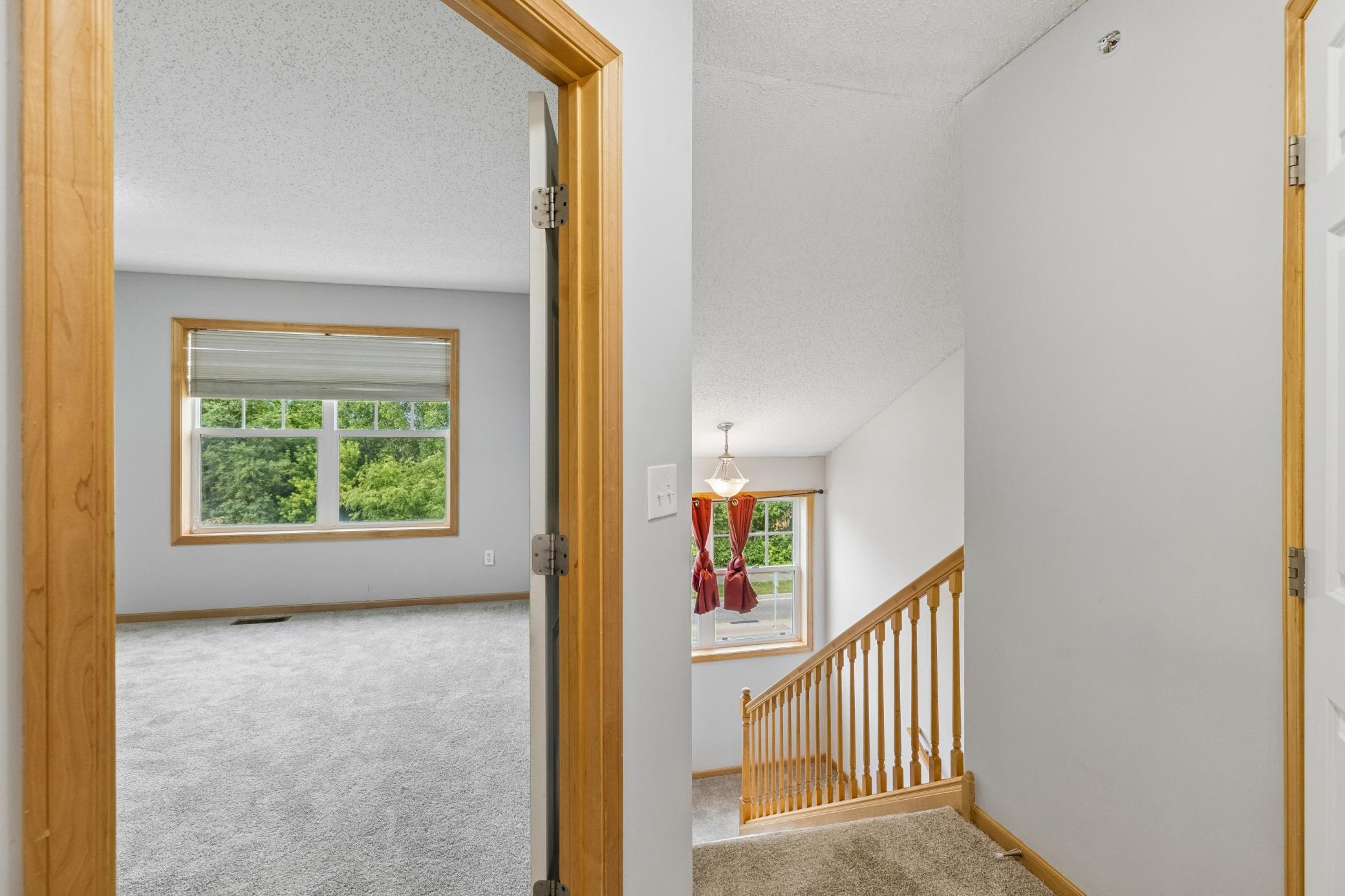 1662 Village Trail E 3