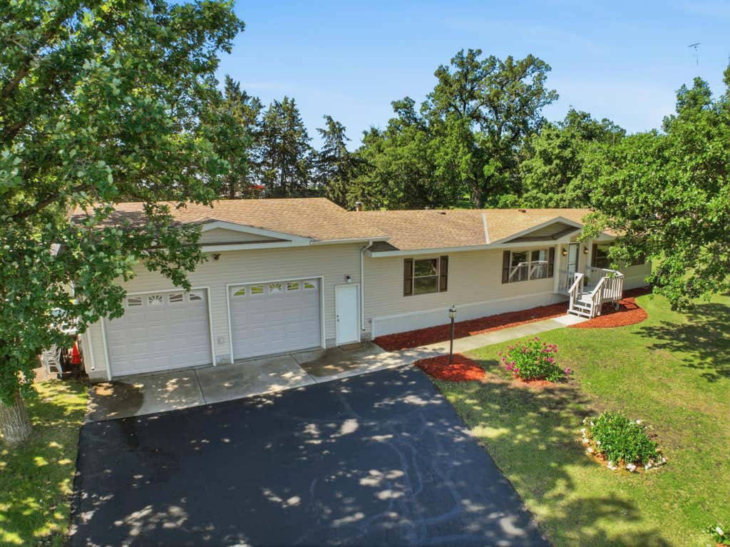 Photo of 7001 County Road 40 NE, New London, MN 56273 (MLS # 7094443)