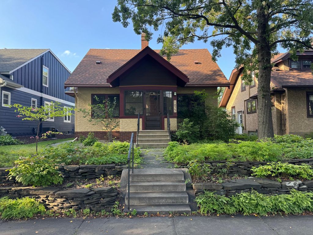 Photo of 1875 Juliet Avenue, Saint Paul, MN 55105 (MLS # 6764180)