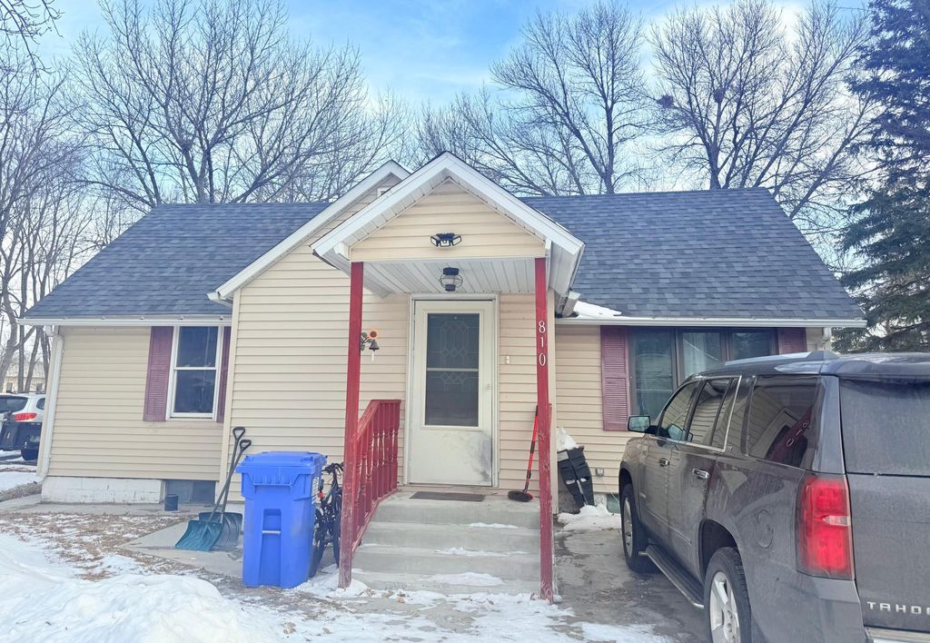 Photo of 810 13th Street, Clarkfield, MN 56223 (MLS # 7012407)