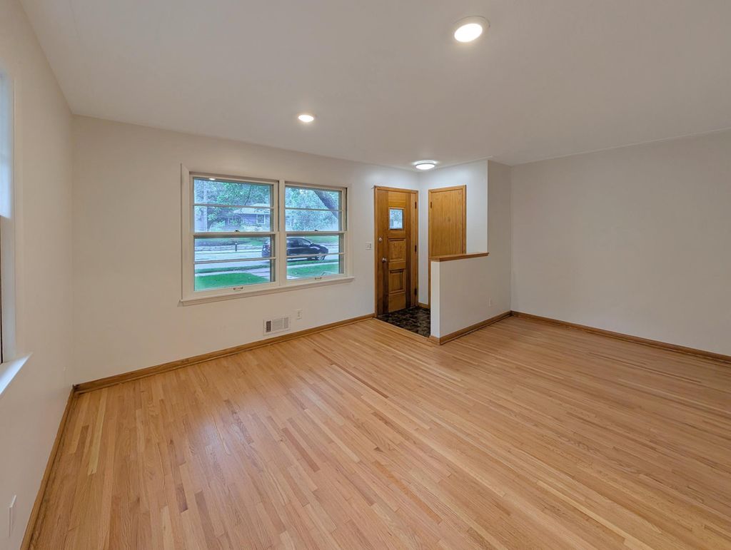 Photo of 5713 Xerxes Avenue S, Minneapolis, MN 55410 (MLS # 7003611)