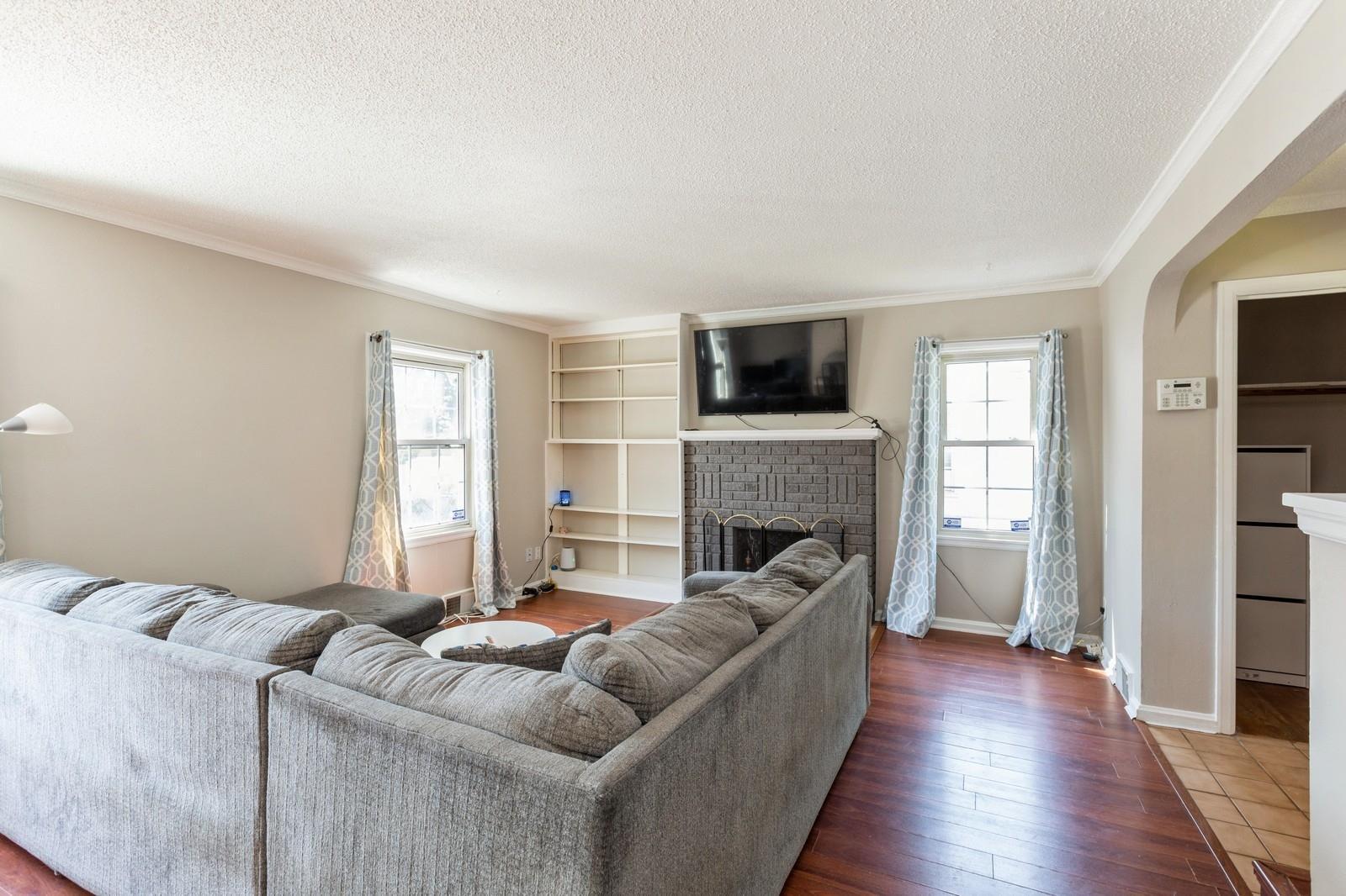 1290 Matilda Street