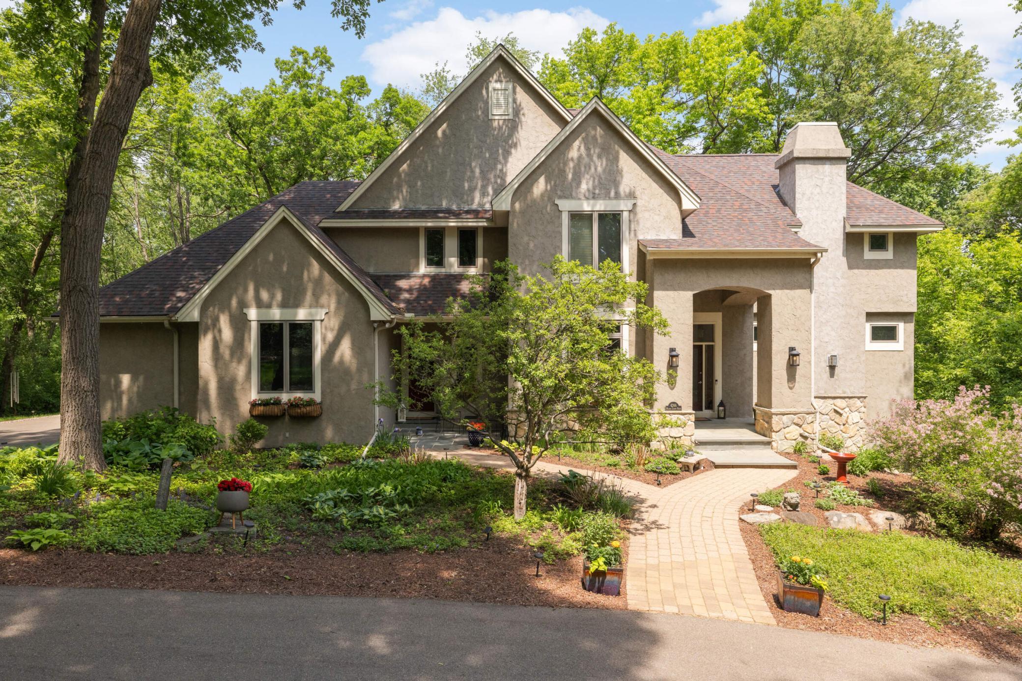4266 Manor Court Road