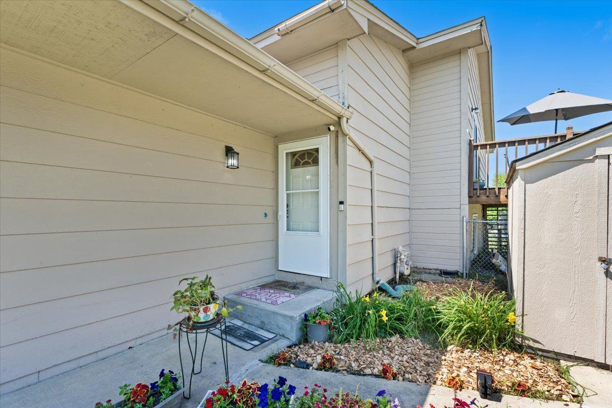 7194 Upper 17th Street N