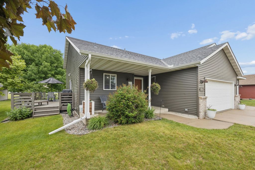 Photo of 2513 Ocarina Drive, Sauk Rapids, MN 56379 (MLS # 7104837)