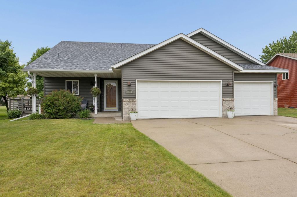 Photo of 2513 Ocarina Drive, Sauk Rapids, MN 56379 (MLS # 7104837)