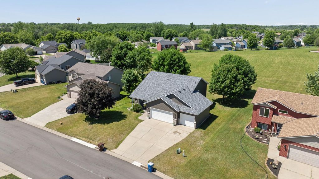 Photo of 2513 Ocarina Drive, Sauk Rapids, MN 56379 (MLS # 7104837)