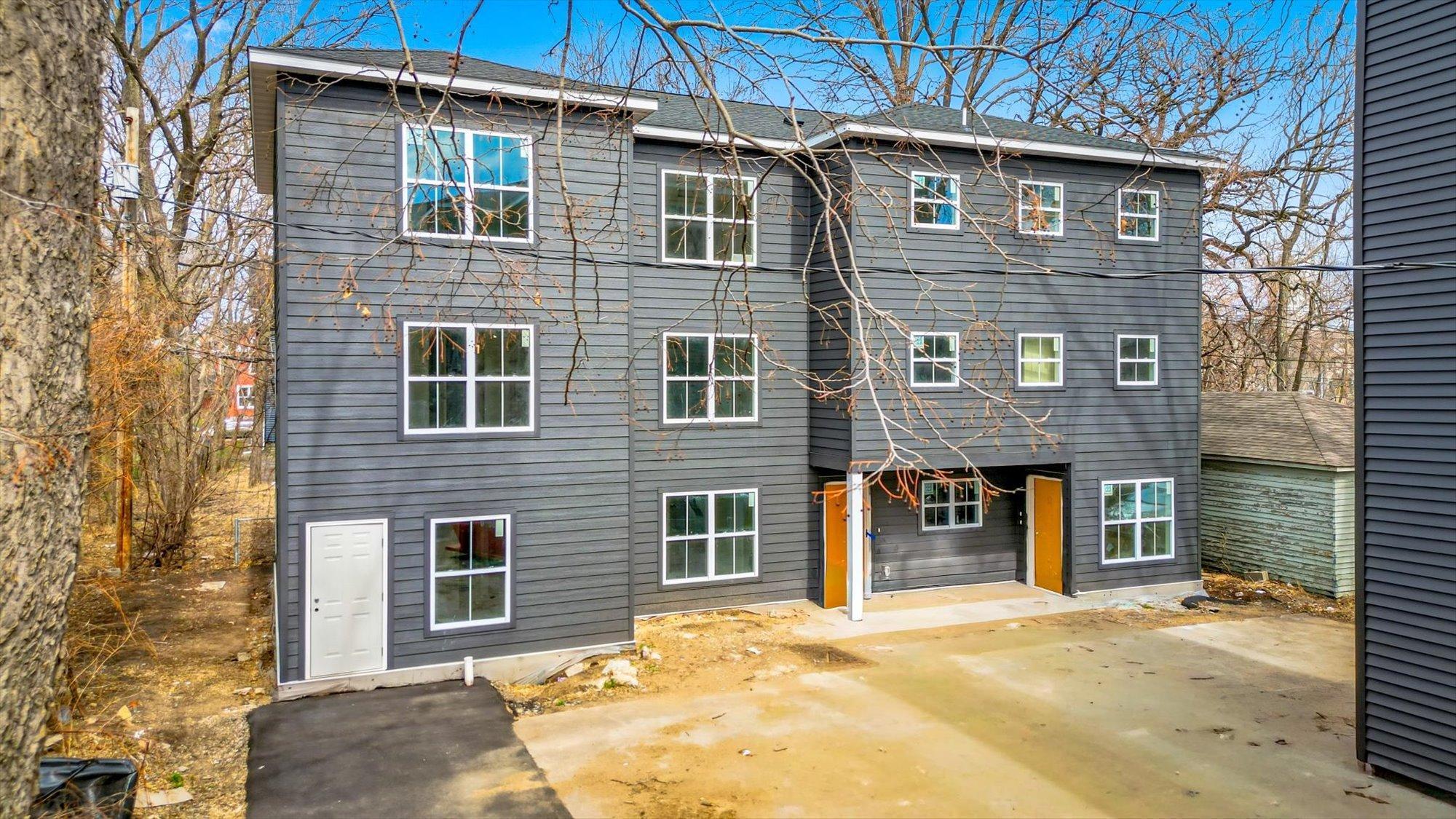 811-815 6th Street SE