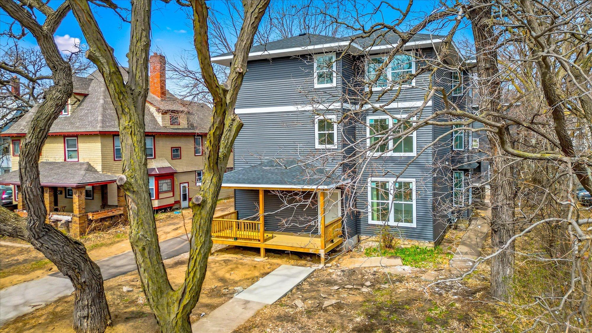 811-815 6th Street SE