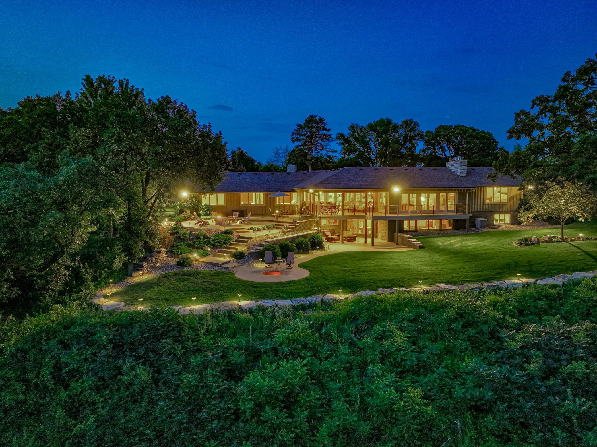 1019 Crest View Drive