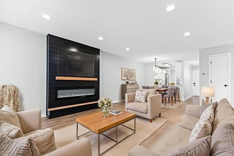 570 Woodhill Drive 60 Roseville MN 55113