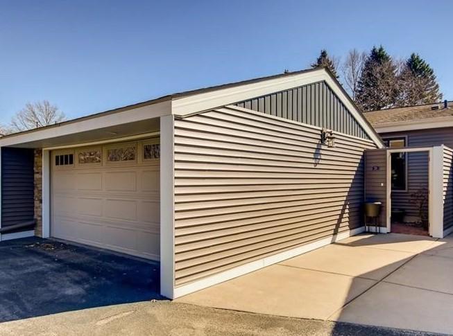 570 Woodhill Drive 60