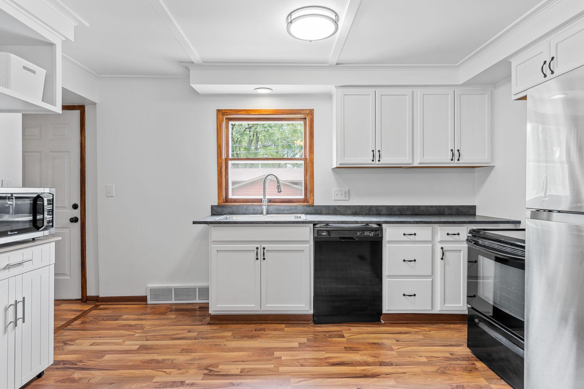 Owatonna, Minnesota 55060, United States, 3 Bedrooms Bedrooms, ,2 BathroomsBathrooms,Residential,Active,164485