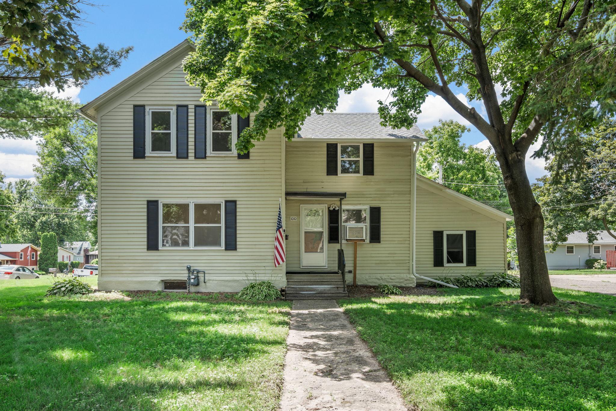 Owatonna, Minnesota 55060, United States, 3 Bedrooms Bedrooms, ,2 BathroomsBathrooms,Residential,Active,164485