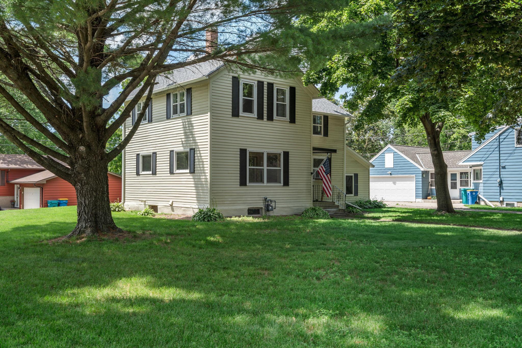 Owatonna, Minnesota 55060, United States, 3 Bedrooms Bedrooms, ,2 BathroomsBathrooms,Residential,Active,164485