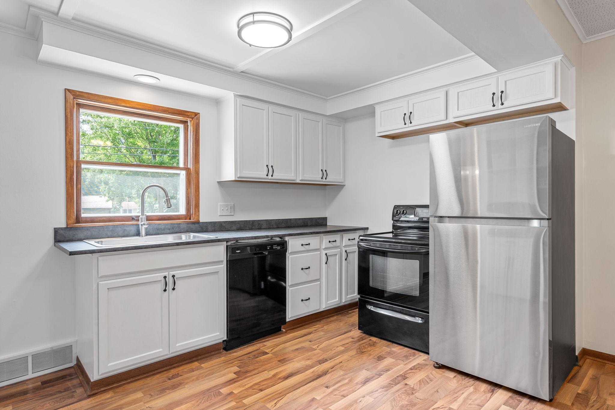 Owatonna, Minnesota 55060, United States, 3 Bedrooms Bedrooms, ,2 BathroomsBathrooms,Residential,Active,164485