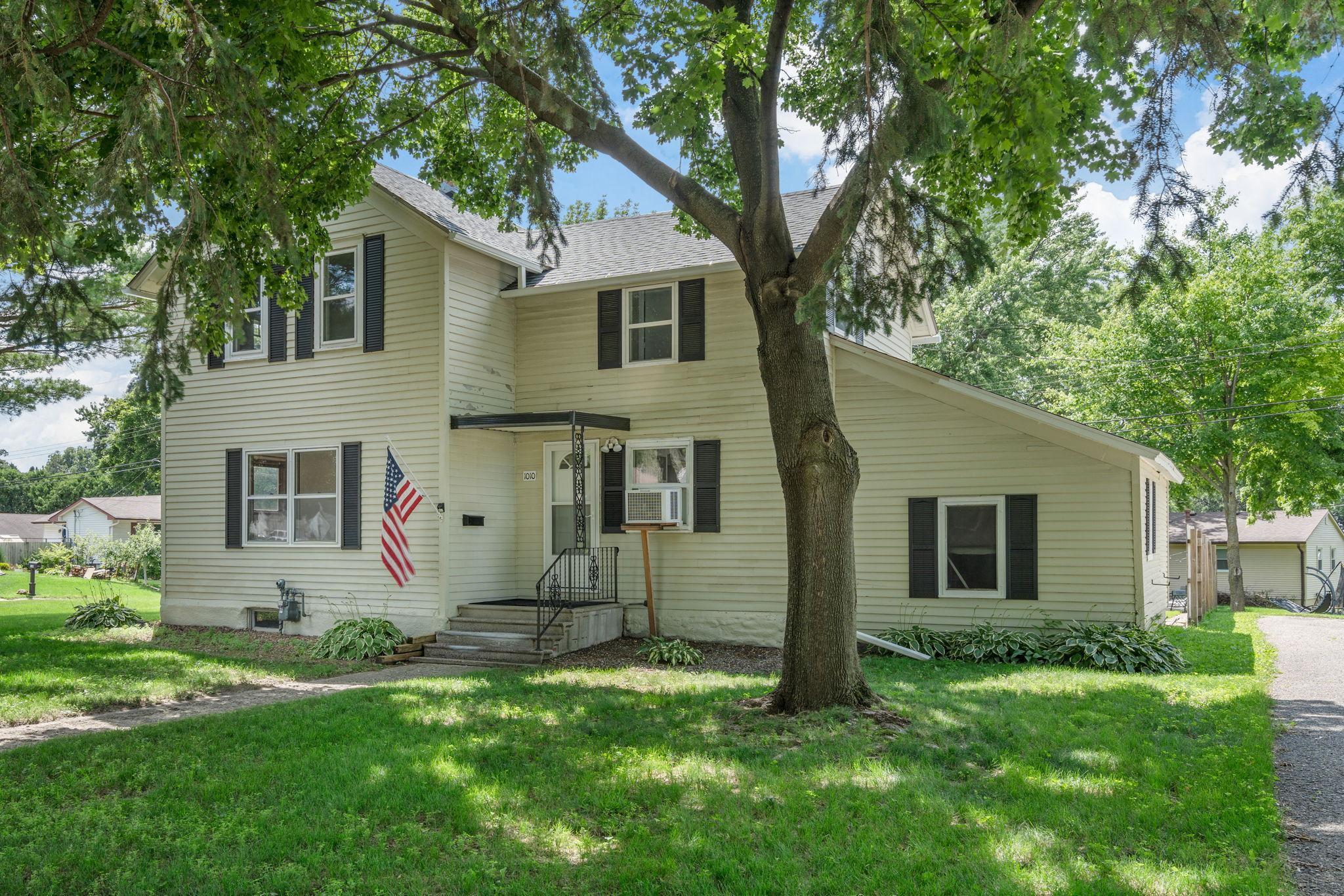 Owatonna, Minnesota 55060, United States, 3 Bedrooms Bedrooms, ,2 BathroomsBathrooms,Residential,Active,164485