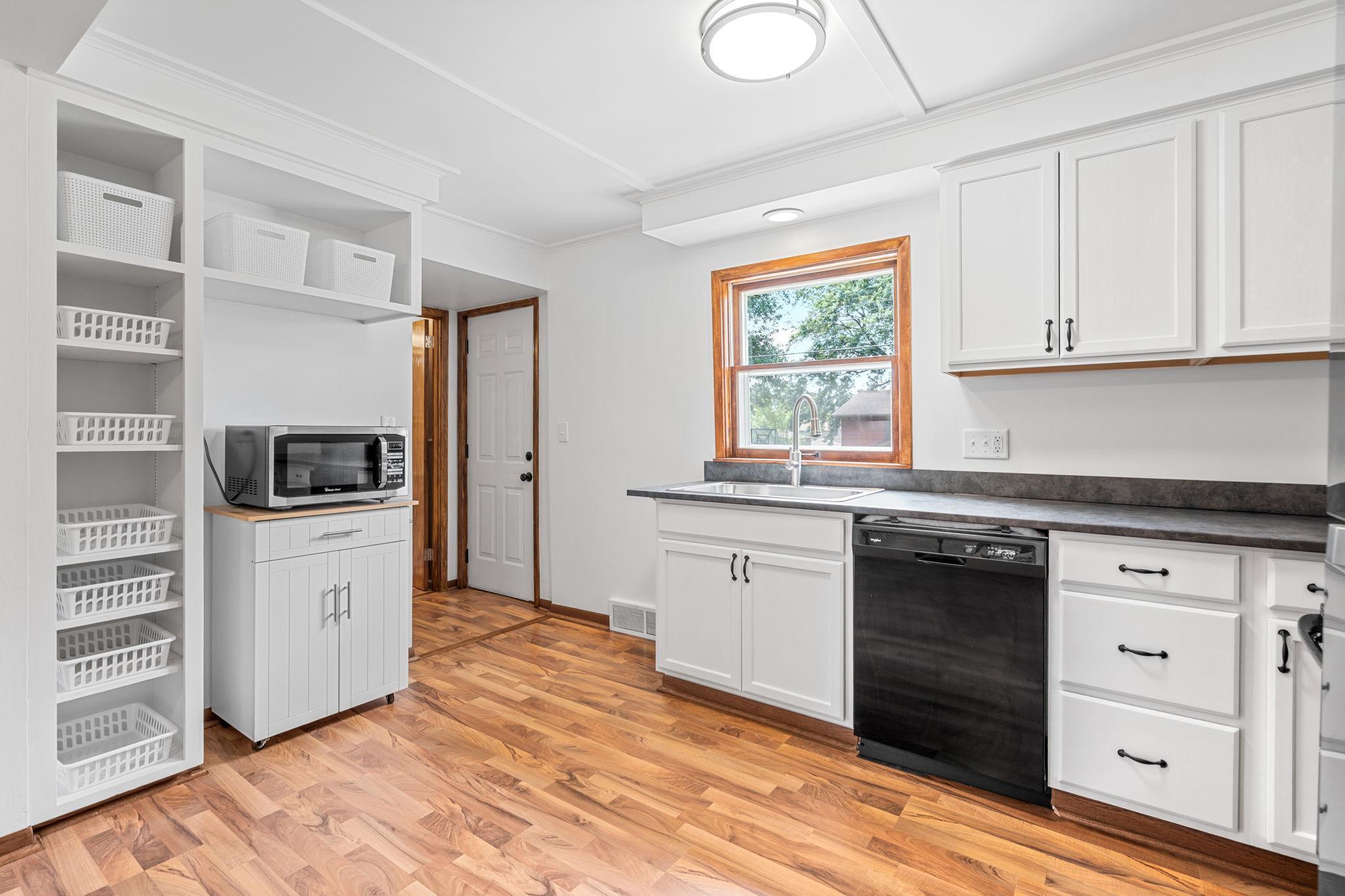 Owatonna, Minnesota 55060, United States, 3 Bedrooms Bedrooms, ,2 BathroomsBathrooms,Residential,Active,164485