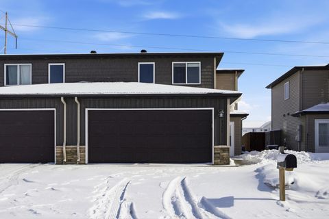 4304 Estate Drive S Fargo ND 58104