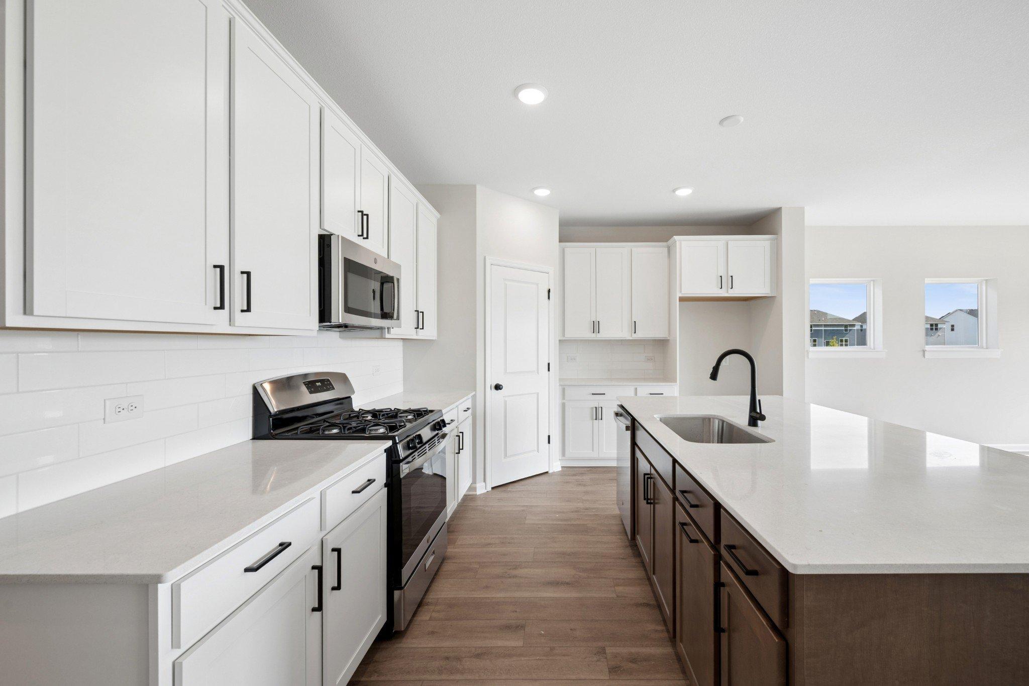 7110 Landau Avenue NE