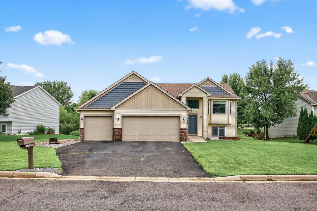 Photo of 1805 10th Street NE, Buffalo, MN 55313 (MLS # 7003143)