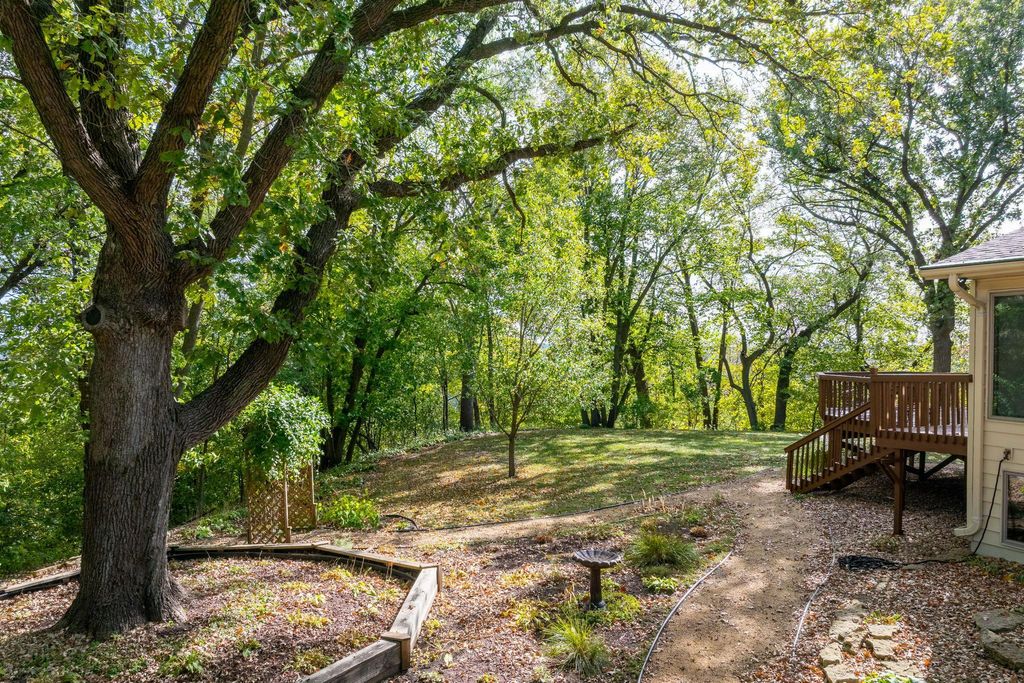 Photo of 2000 Roe Crest Drive, North Mankato, MN 56003 (MLS # 7045158)