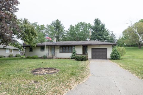 Photo of 110 Vine Street N, Prescott, WI 54021 (MLS # 6723371)