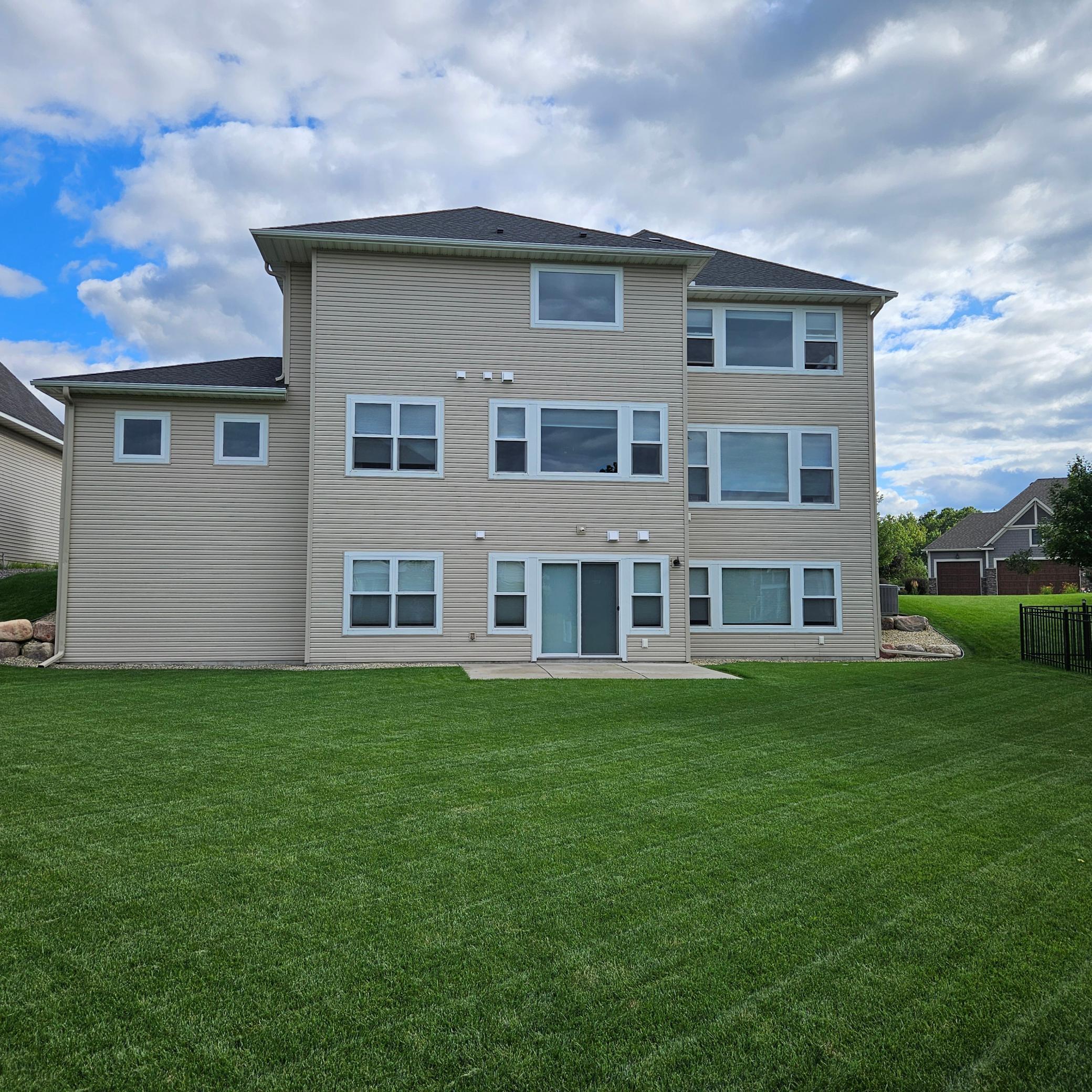 10922 Brookside Trail N