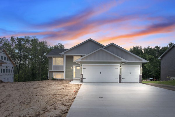 837 SUTHERLAND ST, SOMERSET, WI 54025 - Image 95b20995dde0a1fda2f2d8baff1bf574/1562793870