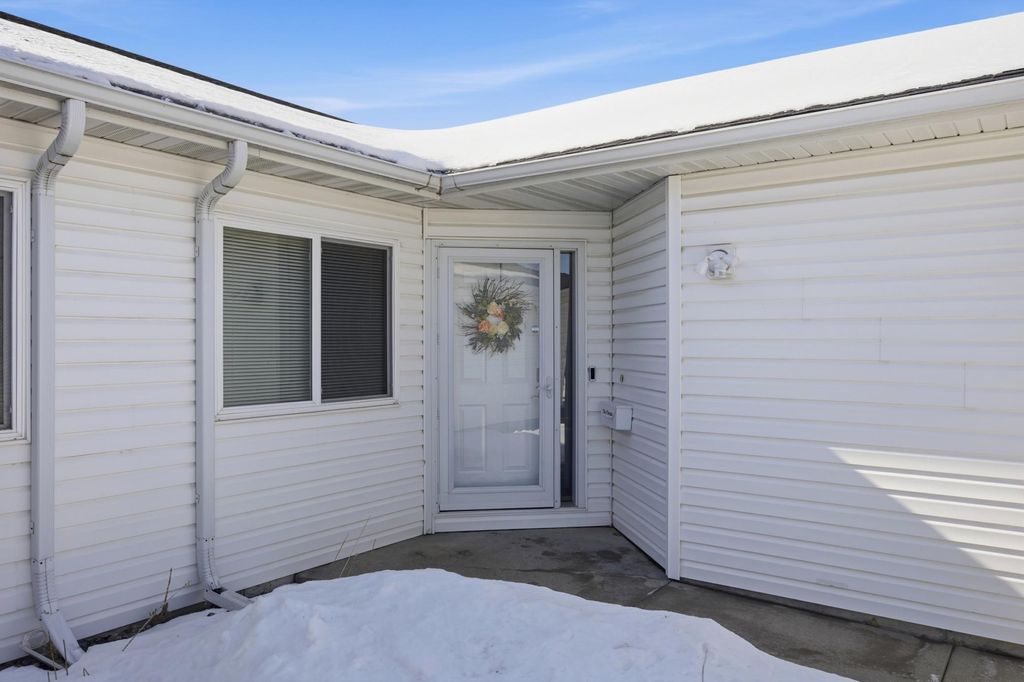 Photo of 1327 32nd Street Circle S, Moorhead, MN 56560 (MLS # 7026118)