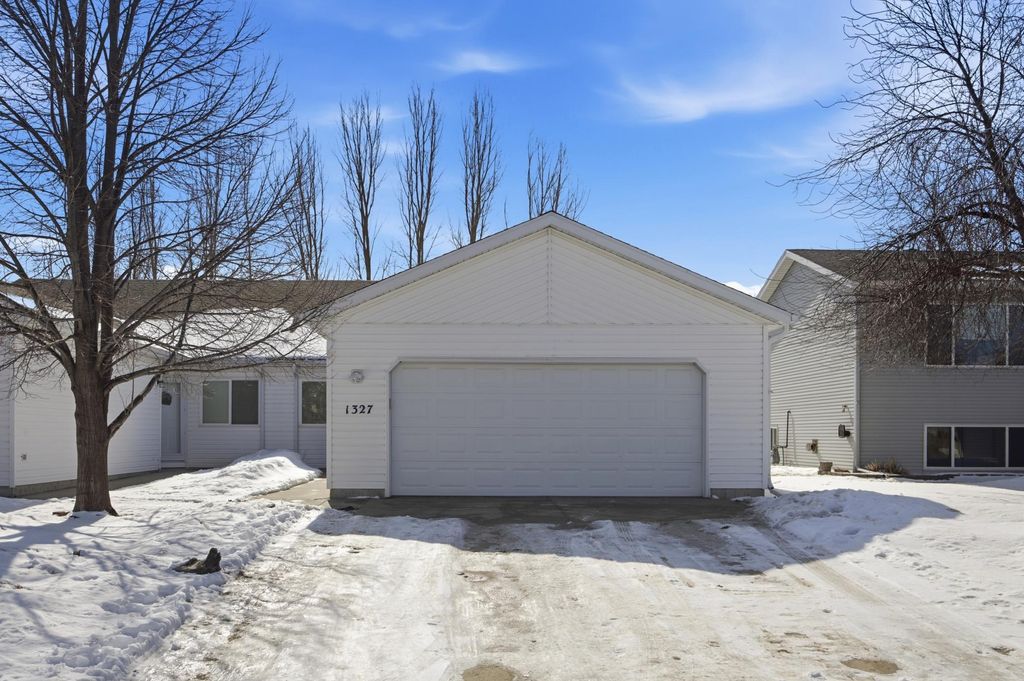 Photo of 1327 32nd Street Circle S, Moorhead, MN 56560 (MLS # 7026118)