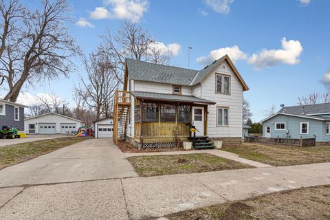 Photo of 1022 3rd Avenue NW, Faribault, MN 55021 (MLS # 7047979)