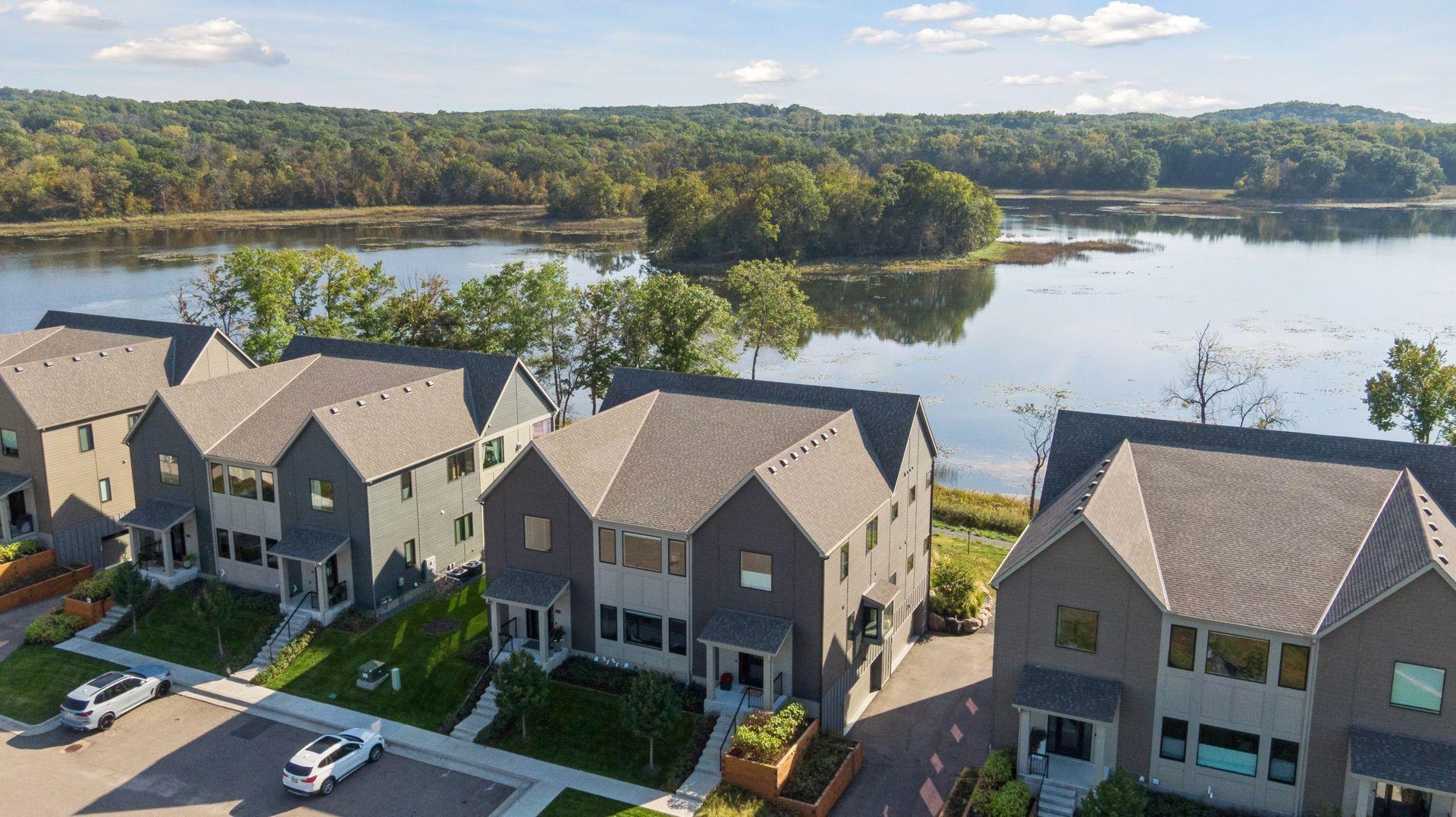 4869 Linden Cove Lane