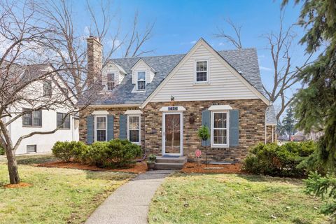 1456 Iowa Avenue W Falcon Heights MN 55108