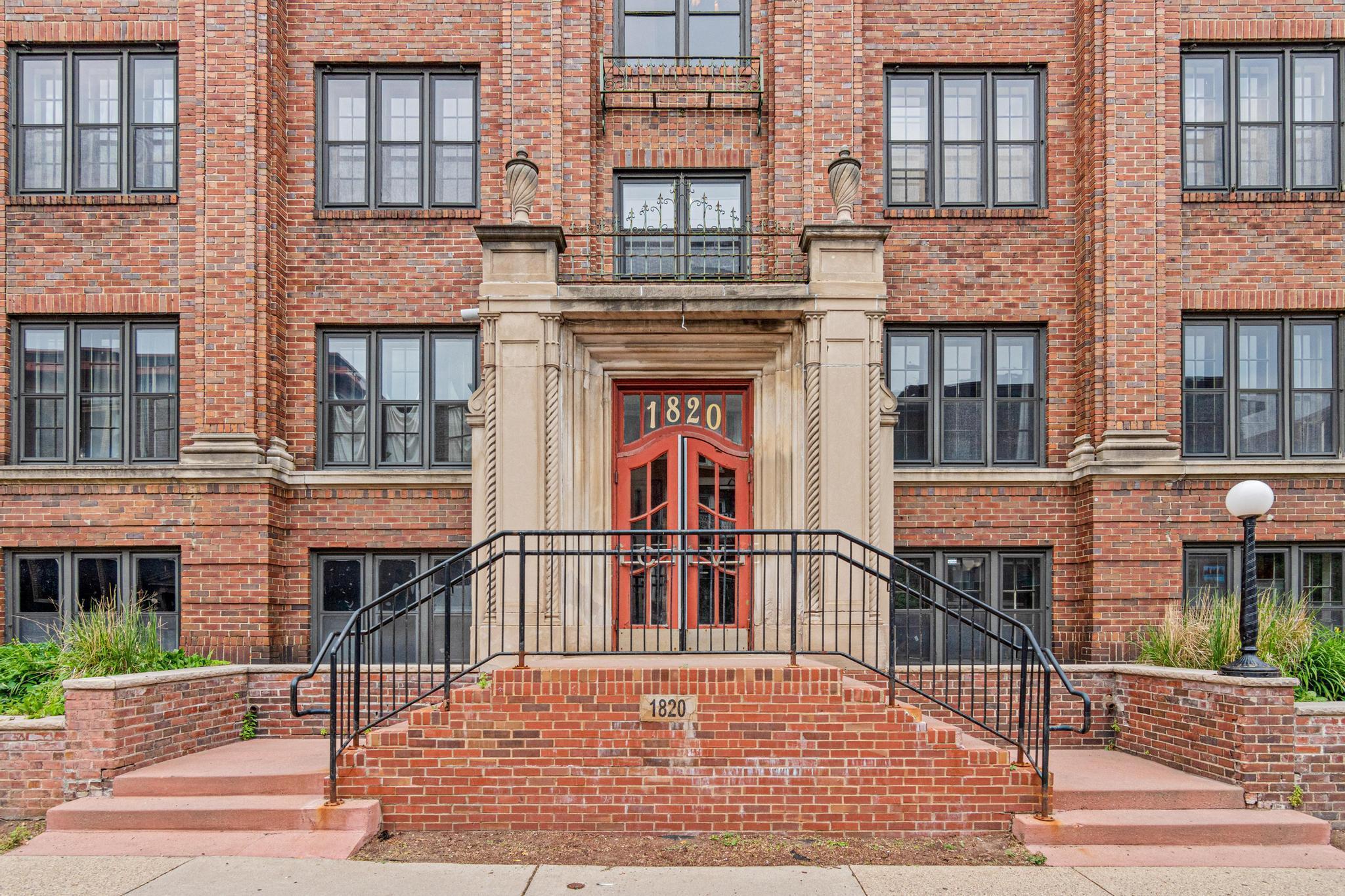 1820 1st Avenue S 208
