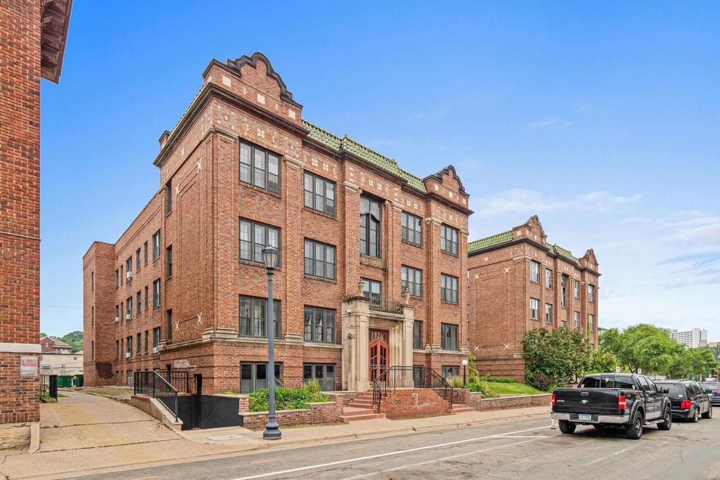Photo of 1820 1st Avenue S #208, Minneapolis, MN 55403 (MLS # 6737901)