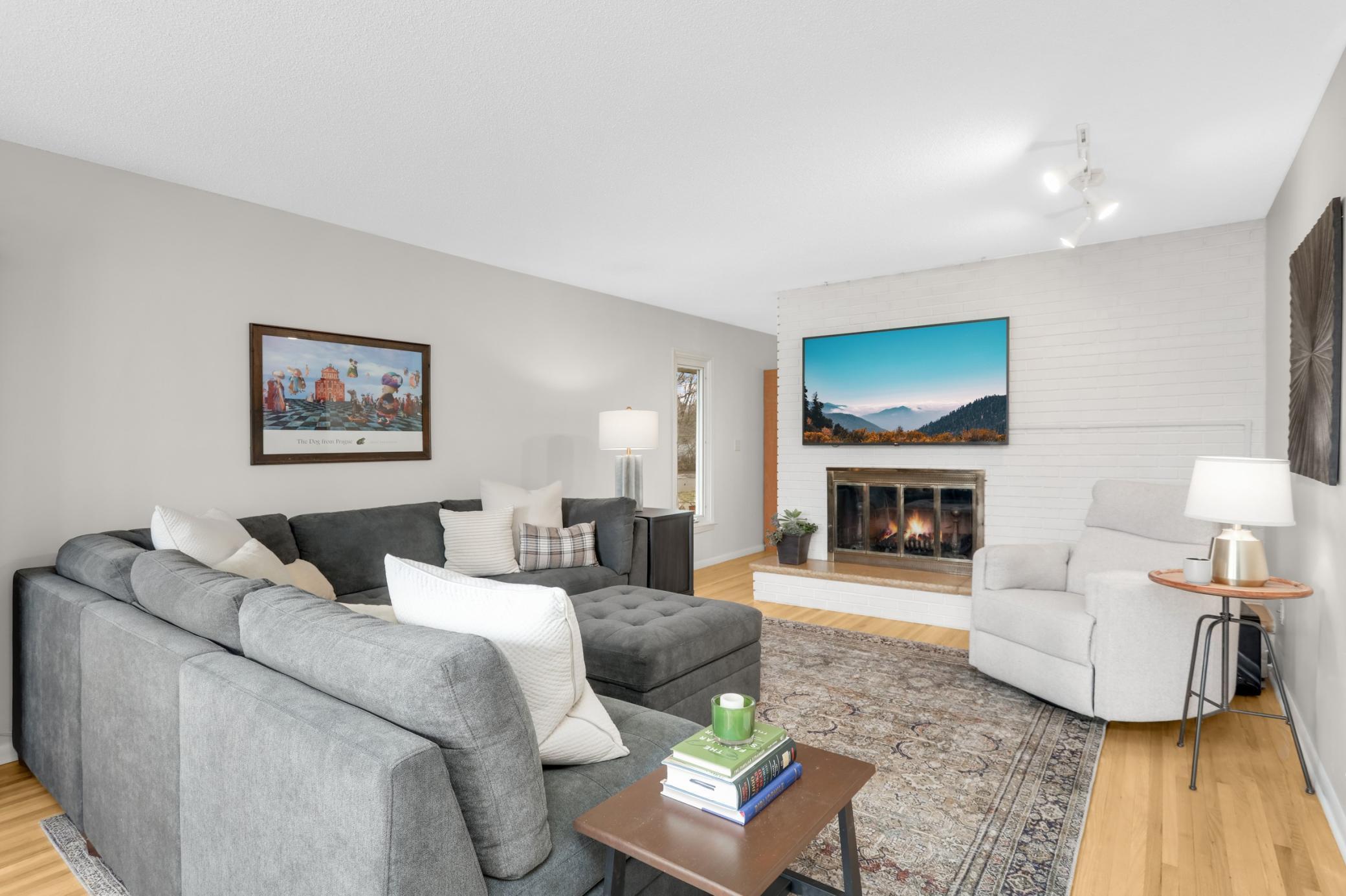 1695 Stanbridge Avenue