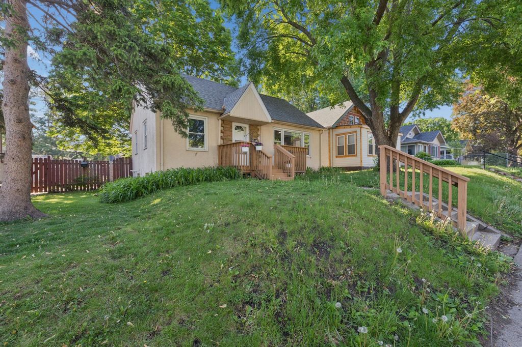 Photo of 3318 Vincent Avenue N, Minneapolis, MN 55412 (MLS # 7080120)