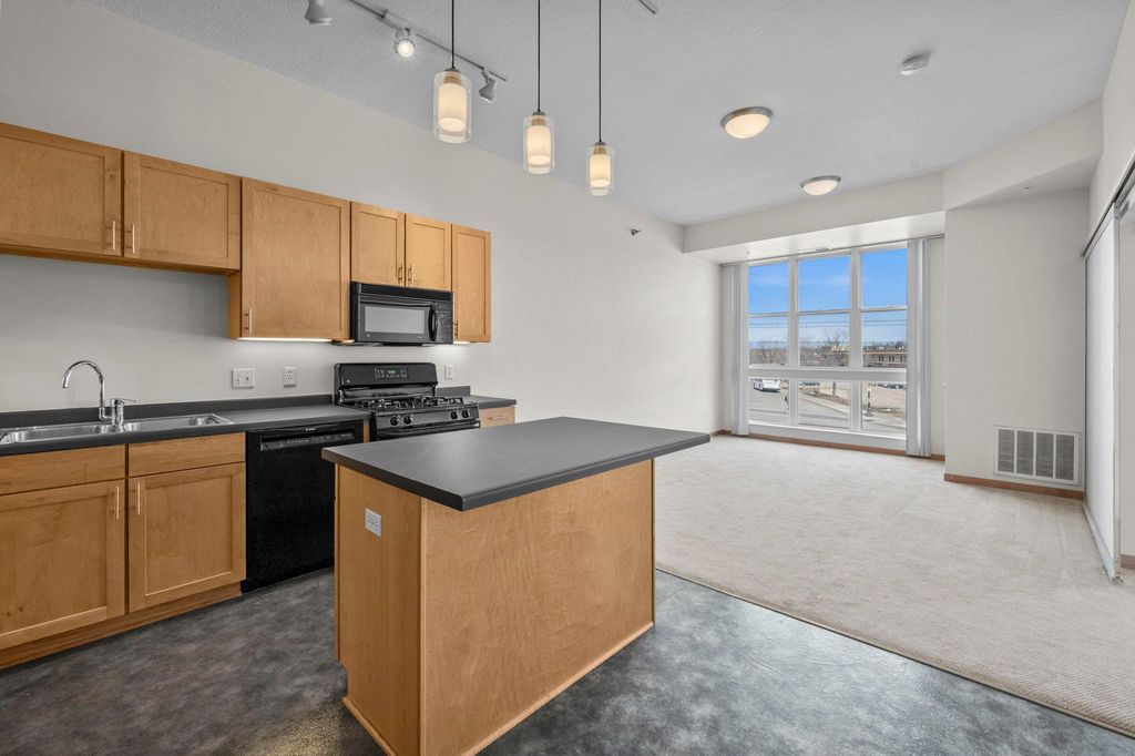 Photo of 2650 University Avenue W #221, Saint Paul, MN 55114 (MLS # 7051461)