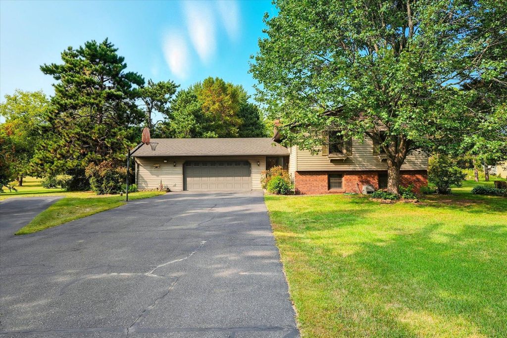 Photo of 6072 Chippewa Trail, North Branch, MN 55056 (MLS # 6780090)
